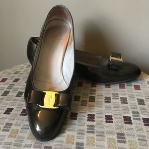 ✨Salvatore  Ferragamo✨ Classic Bow Logo Heels